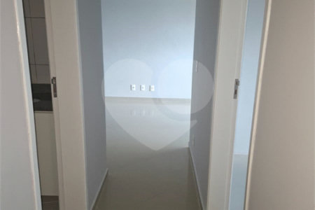 Apartamento à venda com 3 quartos, sendo 1 suíte,  em Vila São Sebastião, Mogi das Cruzes, SP