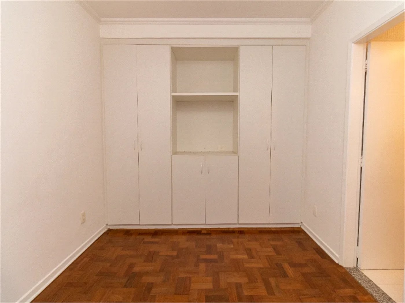 Apartamento à venda com 3 quartos, sendo 1 suíte, em Pinheiros, São Paulo, SP