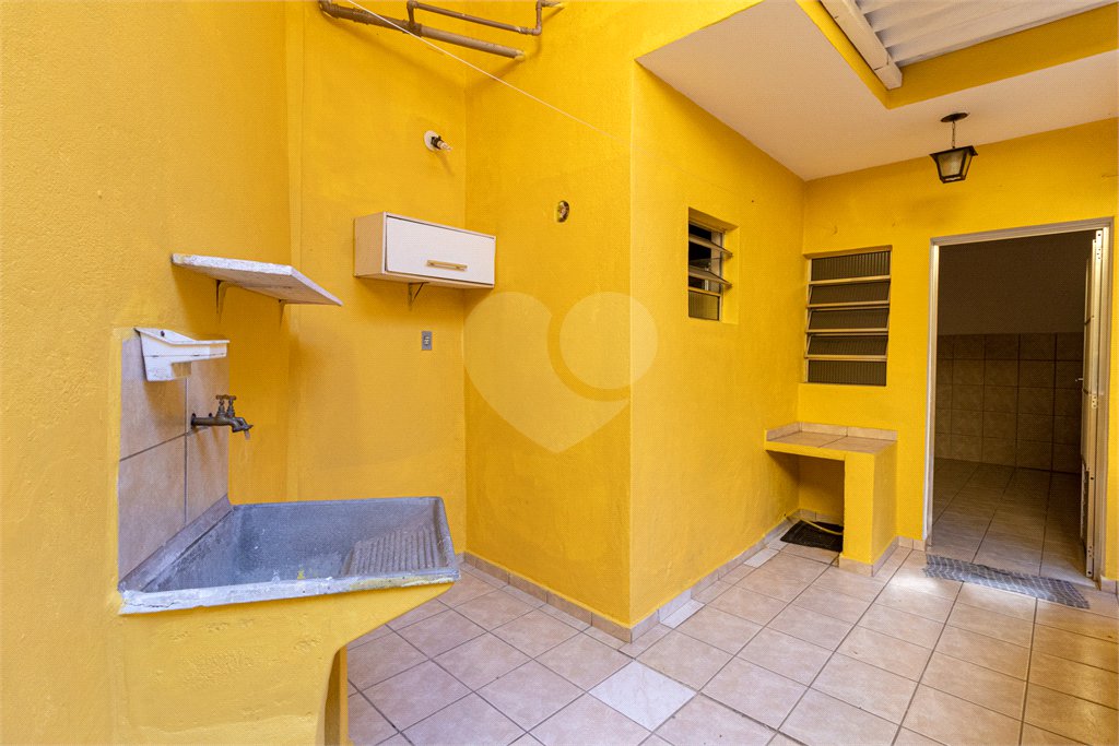 Casa à venda com 3 quartos, sendo 1 suíte, em Jardim Paris, São Paulo, SP