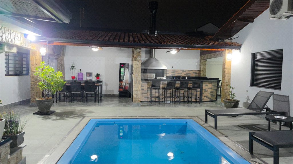Casa Térrea à venda com 4 quartos, sendo 2 suítes, em Vila Avaí, Indaiatuba, SP