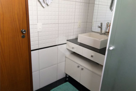 Apartamento à venda com 2 quartos em Vila Erna, São Paulo, SP