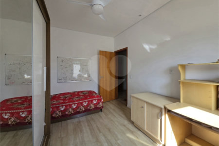 Casa à venda com 4 quartos, sendo 1 suíte, no condomínio Village Ipanema 2, Araçoiaba da Serra - SP
