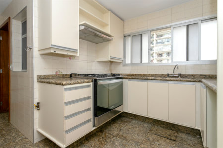 Apartamento à venda com 4 quartos, sendo 3 suítes, em Perdizes, São Paulo, SP