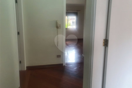 Casa à venda com 4 quartos, sendo 2 suítes,  no condomínio Lake Louise, São Paulo - SP