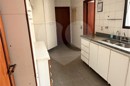 Apartamento à venda com 3 quartos, sendo 1 suíte, em Vila Andrade, São Paulo, SP