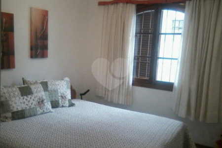 Casa Térrea à venda com 4 quartos, sendo 2 suítes, em Vila Mazzei, São Paulo, SP