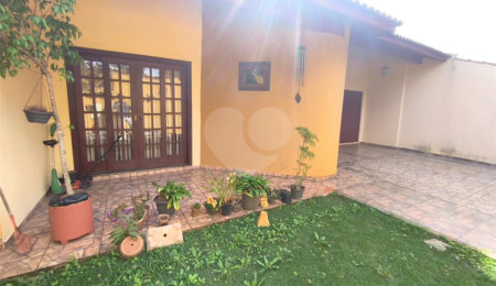 Casa à venda com 3 quartos, sendo 1 suíte,  em Vila Nova Itapetininga, Itapetininga, SP