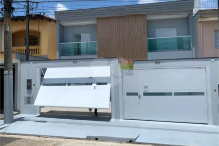Sobrado à venda com 3 suítes em Vila Marina, Santo André, SP
