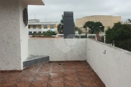 Sobrado à venda com 4 quartos, sendo 1 suíte,  em Santo Amaro, São Paulo, SP