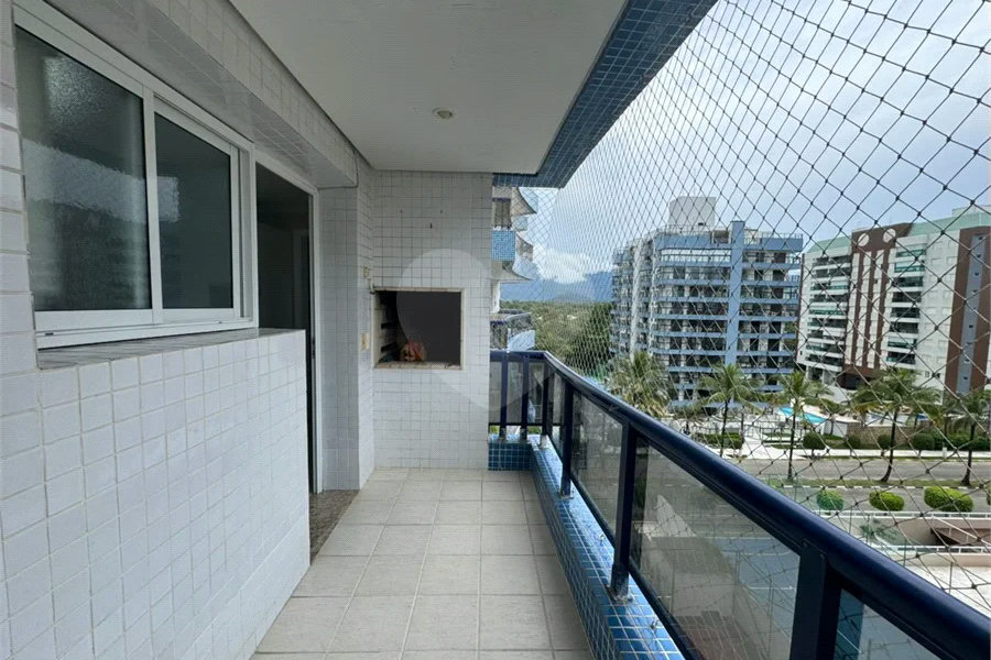 Apartamento à venda com 5 quartos, sendo 4 suítes,  em Riviera de São Lourenço, Bertioga, SP