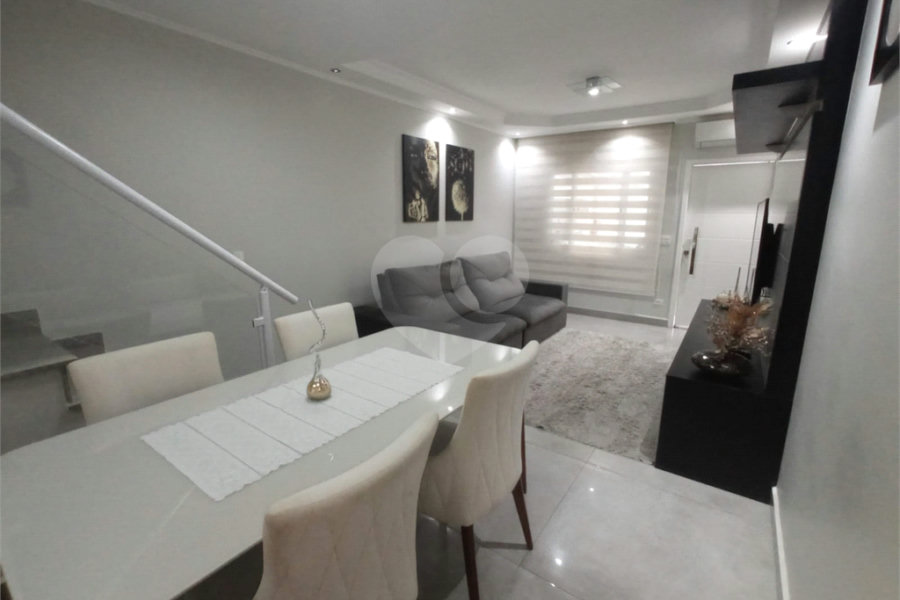 Casa à venda com 3 quartos, sendo 1 suíte, no condomínio Cond Res Paineiras, São Paulo - SP