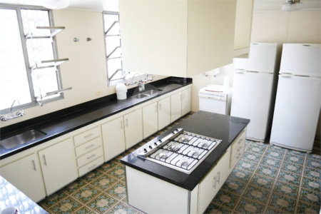 Casa à venda com 4 quartos, sendo 1 suíte,  em Jardim Guedala, São Paulo, SP