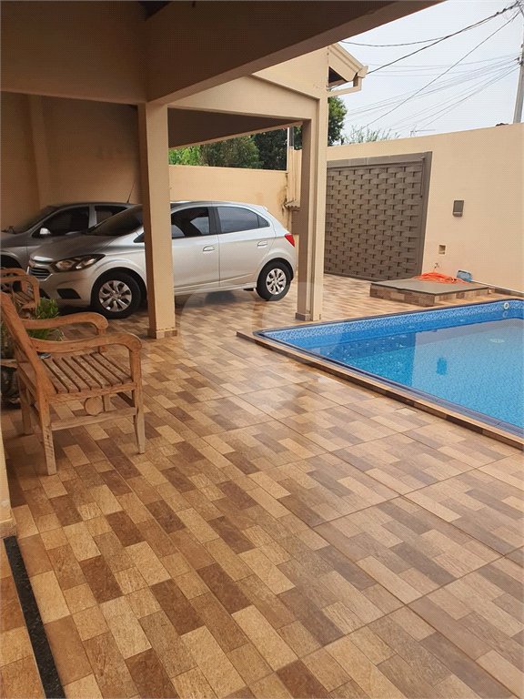 Casa à venda com 3 quartos, sendo 1 suíte, no Centro, Araraquara, SP