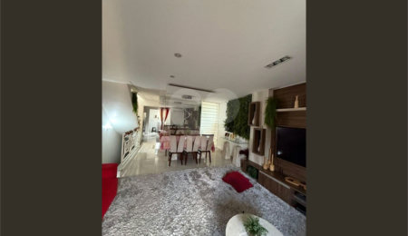 Casa à venda com 4 quartos, sendo 3 suítes,  em Jardim Monte Kemel, São Paulo, SP