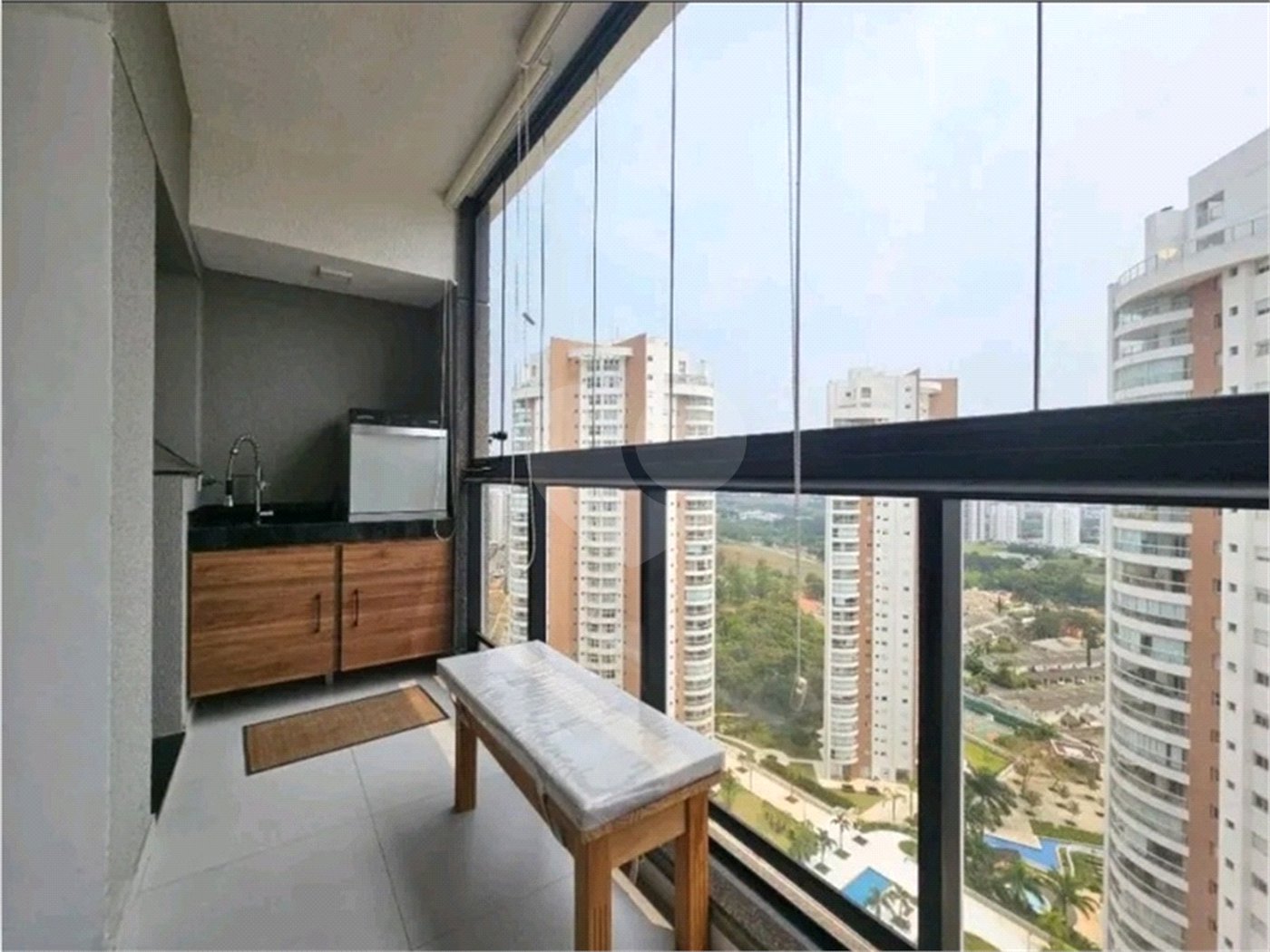Apartamento à venda com 2 quartos, sendo 1 suíte,  em Parque Campolim, Sorocaba, SP