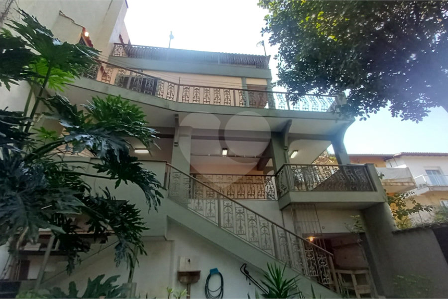 Sobrado à venda com 4 quartos, sendo 2 suítes, em Tremembé, São Paulo, SP