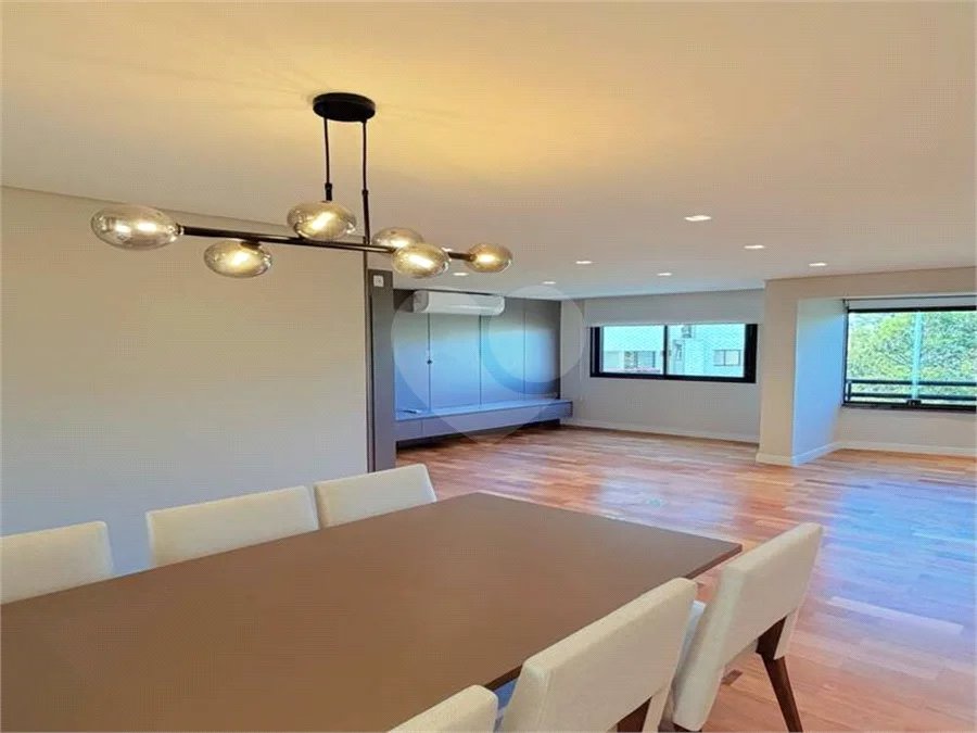 Apartamento para alugar com 2 suítes em Vila Andrade, São Paulo, SP
