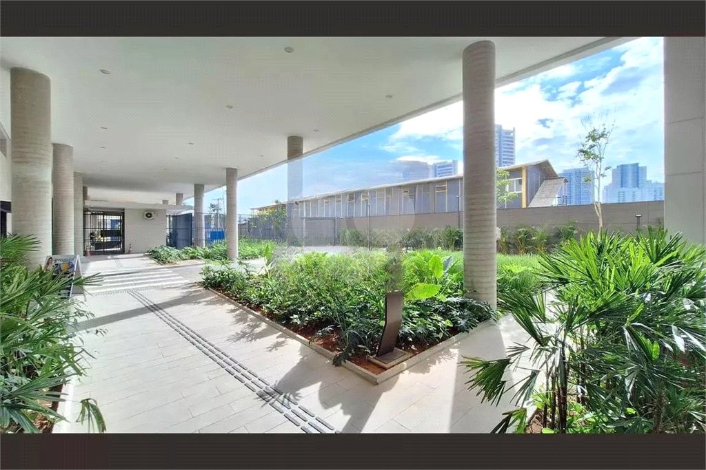 Apartamento à venda com 3 quartos, sendo 1 suíte, em Vila Anastácio, São Paulo, SP