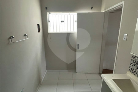 Sobrado à venda com 3 quartos, sendo 2 suítes,  em Vila Oliveira, Mogi das Cruzes, SP