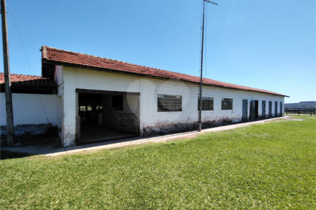 Fazenda para alugar com 3 quartos em Vila Santana, Itapetininga, SP
