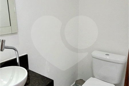 Sobrado à venda com 2 quartos, sendo 1 suíte,  em Chácara Santo Antônio (zona Leste), São Paulo, SP