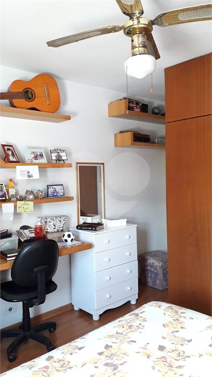 Sobrado à venda com 5 quartos, sendo 1 suíte, em Jardim Caravelas, São Paulo, SP