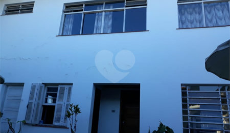 Casa à venda com 4 quartos, sendo 2 suítes,  em Vila Paulicéia, São Paulo, SP