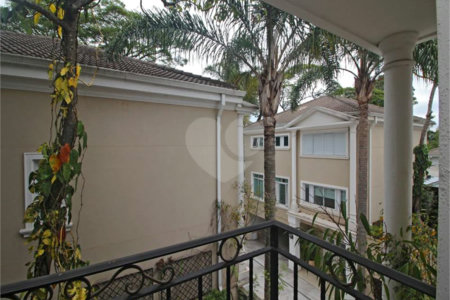 Casa à venda com 3 suítes no condomínio Brooklin Hills, São Paulo - SP