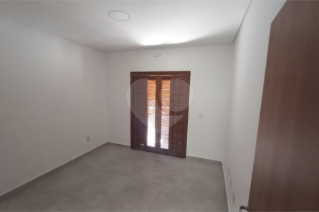 Casa para alugar com 3 quartos, sendo 1 suíte,  em Paraíso do Morumbi, São Paulo, SP