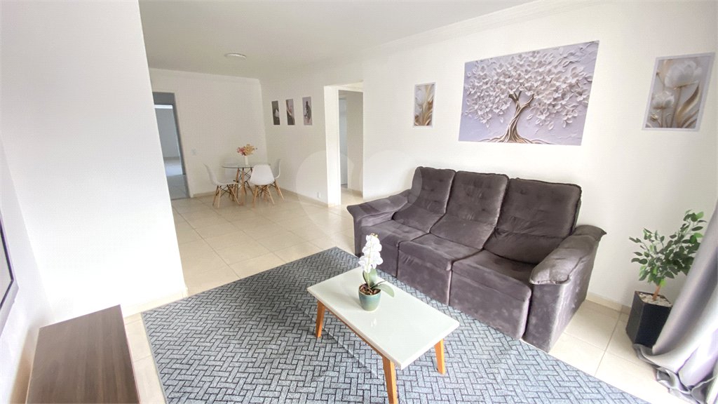 Apartamento à venda com 3 quartos, sendo 1 suíte, em Campo Belo, São Paulo, SP