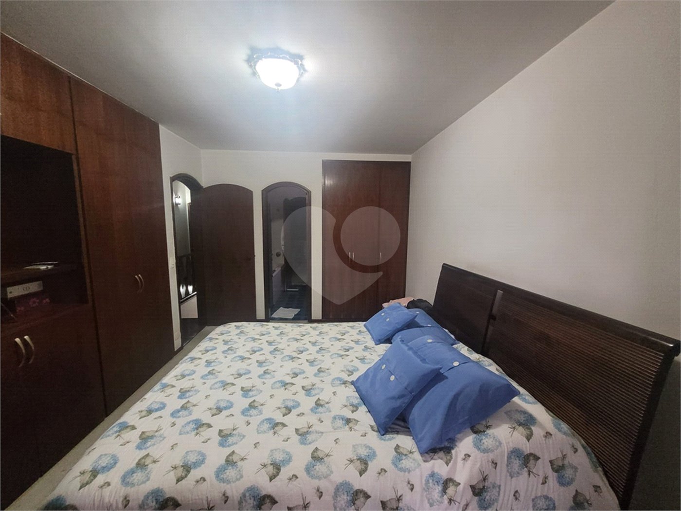 Casa à venda com 4 quartos, sendo 2 suítes, em Planalto Paulista, São Paulo, SP