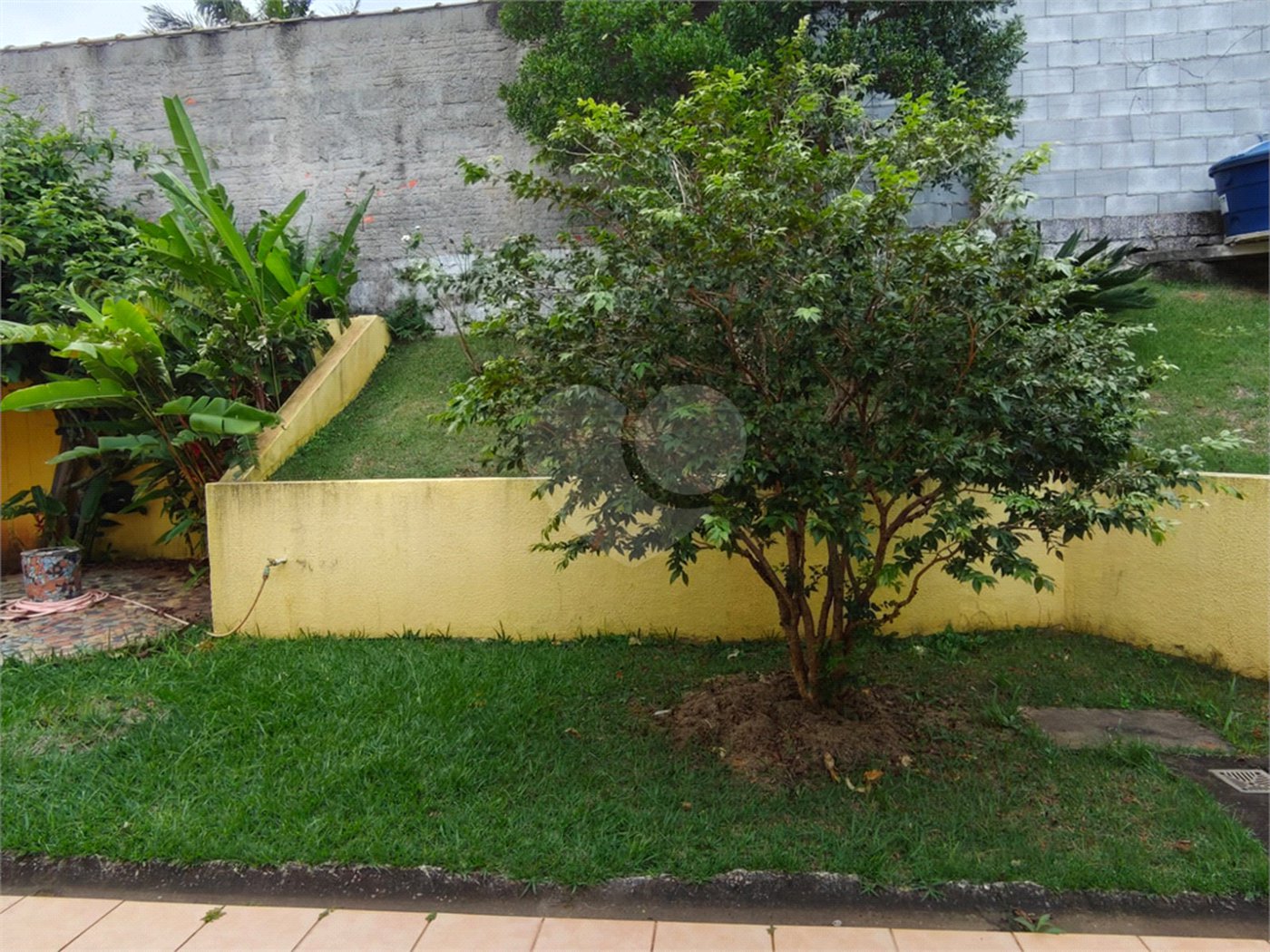 Casa à venda com 4 quartos, sendo 2 suítes,  em Country Residencial Felix, Bom Jesus dos Perdões, SP