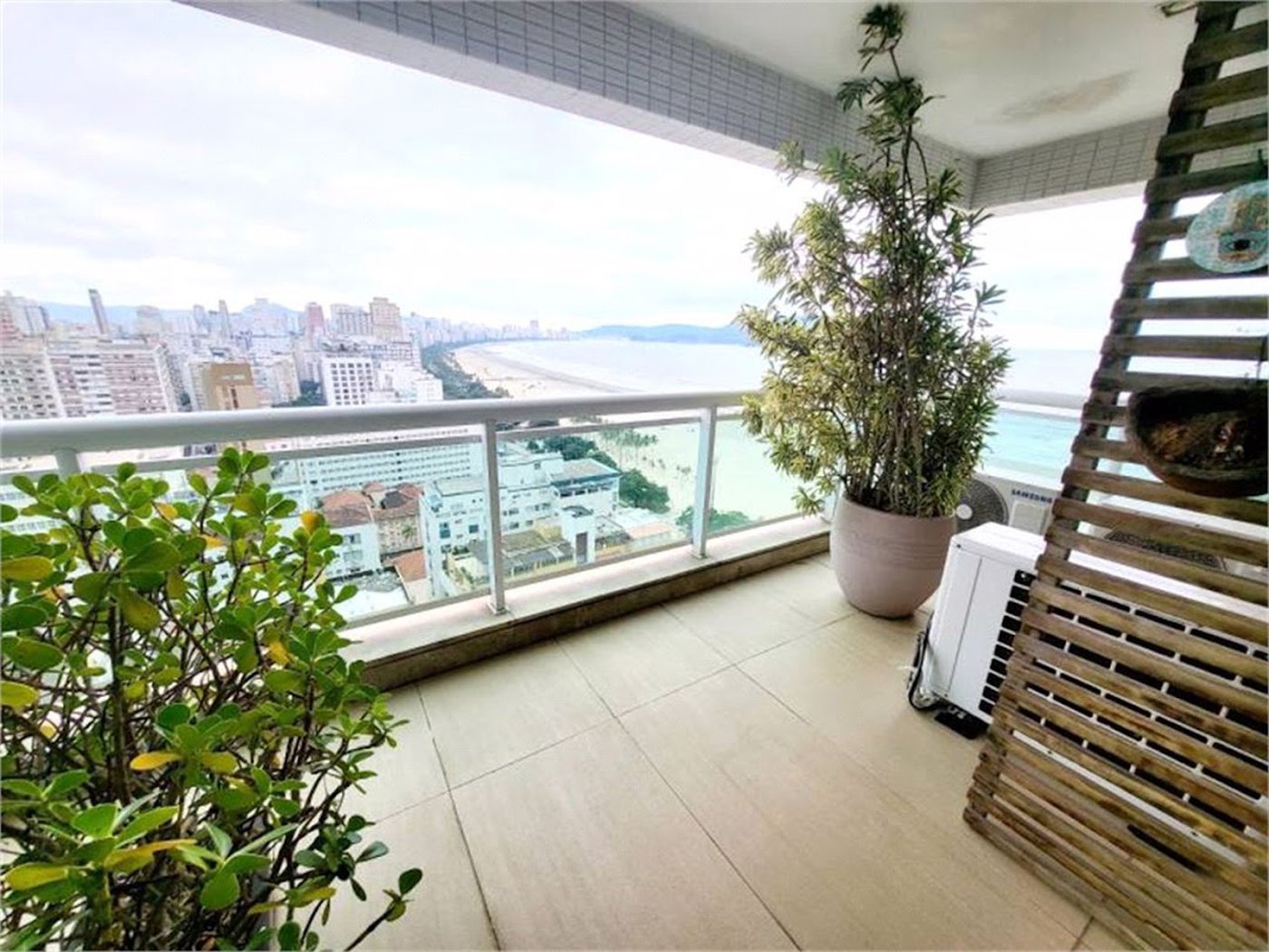 Apartamento Residencial à venda, Gonzaga, Santos - AP1684.