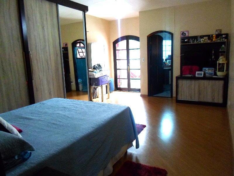 Sobrado à venda com 3 suítes em Vila Galvão, Guarulhos, SP