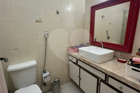 Apartamento à venda com 3 quartos, sendo 1 suíte, em Passagem, Cabo Frio, RJ