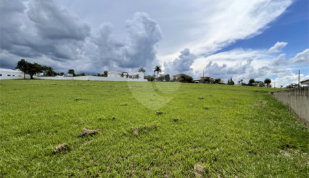 Terreno à venda no condomínio Residencial Saint Charbel, Araçoiaba da Serra - SP