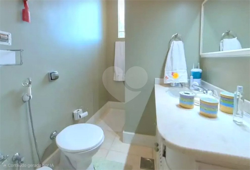 Casa à venda com 4 quartos, sendo 2 suítes,  em Jardim Botânico, Rio de Janeiro, RJ