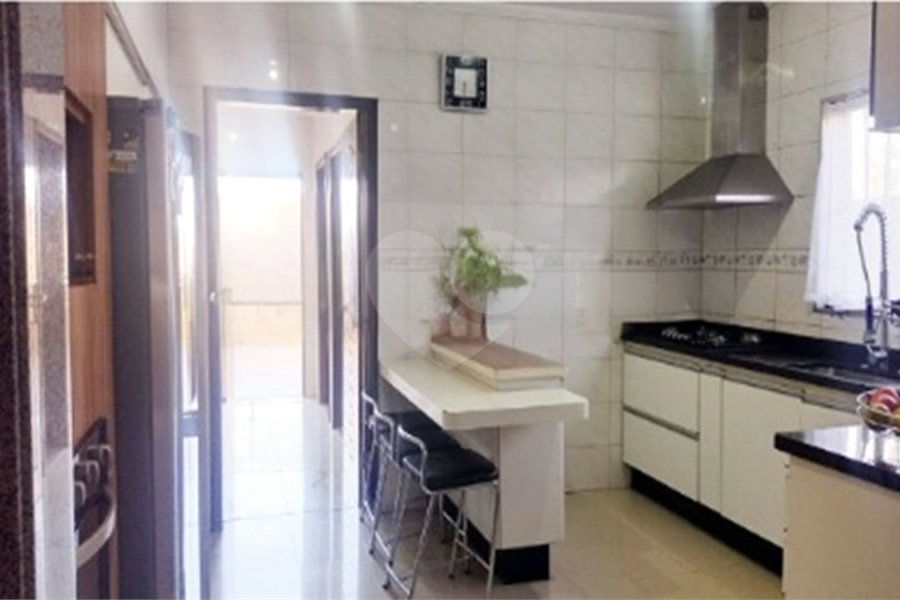 Sobrado à venda com 3 suítes em Vila Guilherme, São Paulo, SP