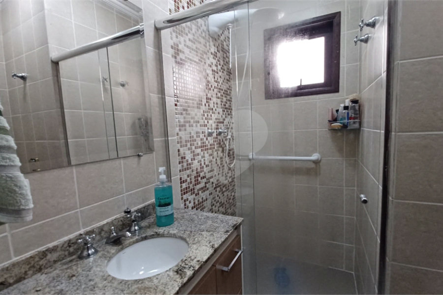 Casa à venda com 3 quartos, sendo 1 suíte, no condomínio Residencial Morada do Horto, São Paulo - SP