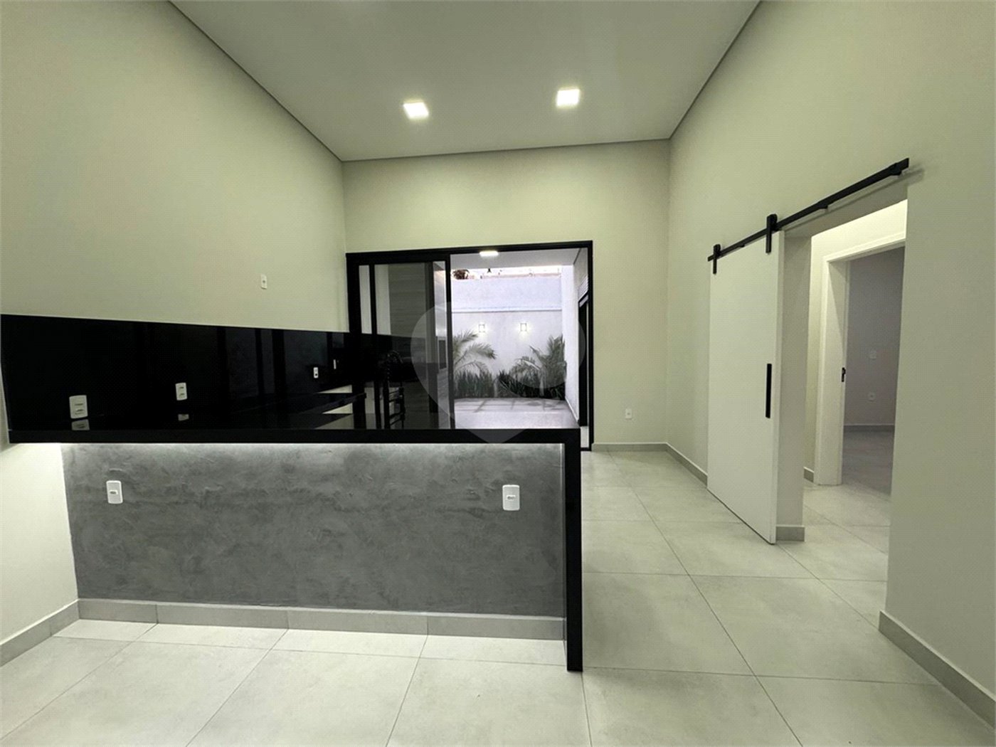 Casa à venda com 3 quartos, sendo 2 suítes,  no condomínio Jardim Golden Park Residencial, Sorocaba - SP