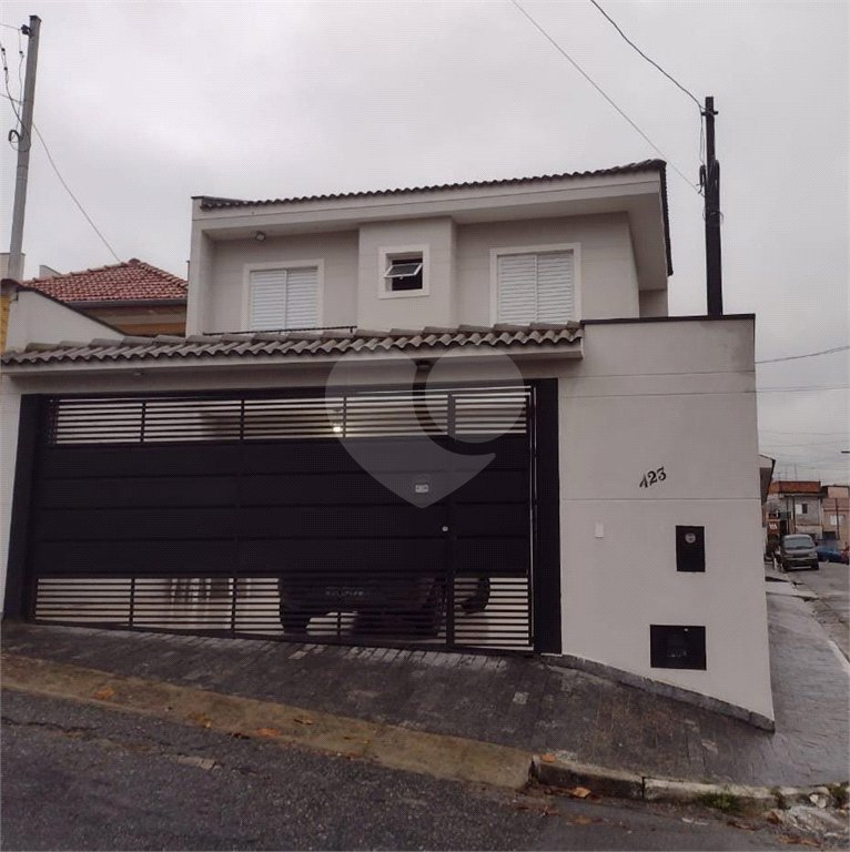 Sobrado à venda com 2 suítes em Vila Nivi, São Paulo, SP