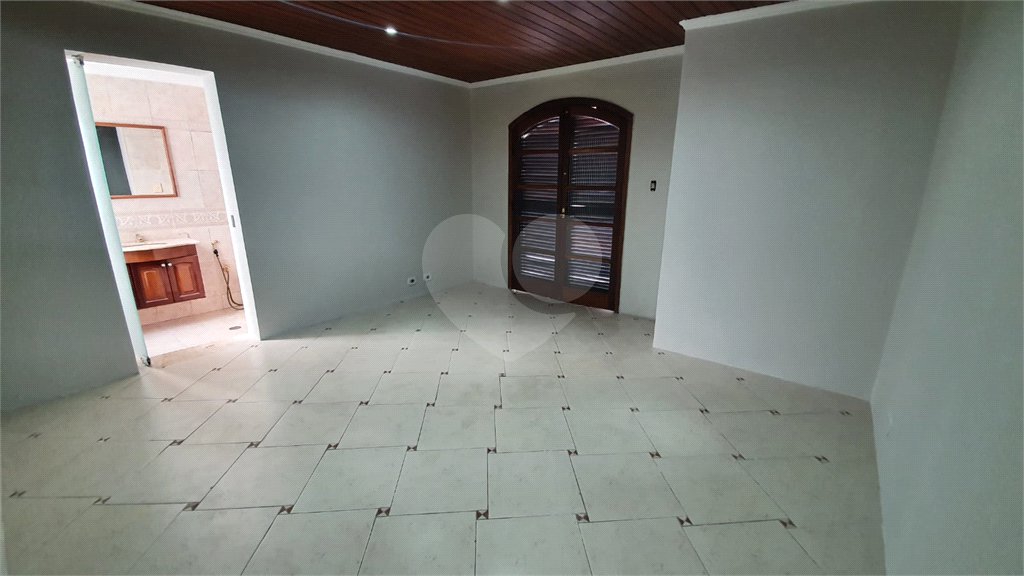 Sobrado à venda com 3 quartos, sendo 1 suíte,  em Horto, São Paulo, SP