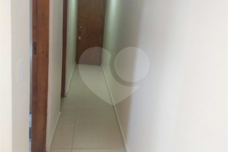 Sobrado à venda com 3 quartos em Jardim Helena, Ferraz de Vasconcelos, SP