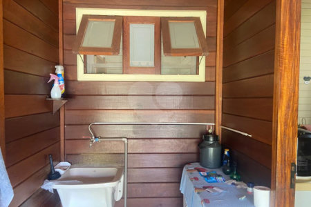 Casa à venda com 3 quartos, sendo 1 suíte,  no Centro, Araçoiaba da Serra, SP