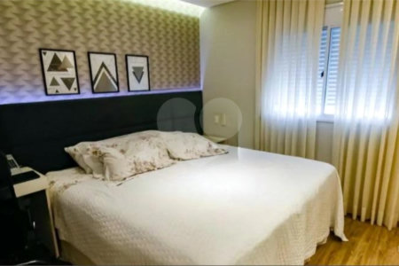 Apartamento à venda com 3 quartos, sendo 1 suíte, em Vila Andrade, São Paulo, SP