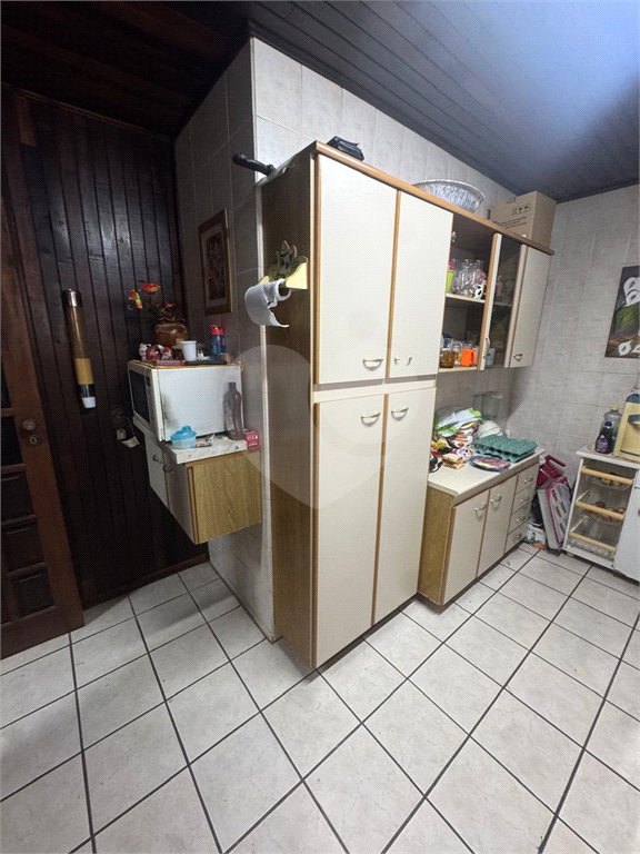 Chácara à venda com 6 quartos, sendo 2 suítes, em Jardim Dora, Suzano, SP