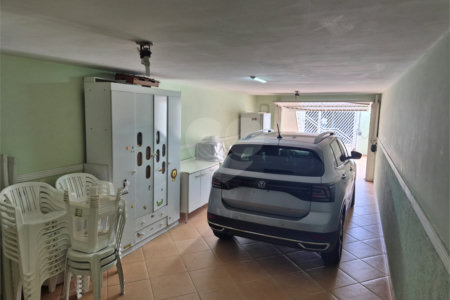 Sobrado à venda com 2 quartos, sendo 1 suíte, em Vila Nivi, São Paulo, SP