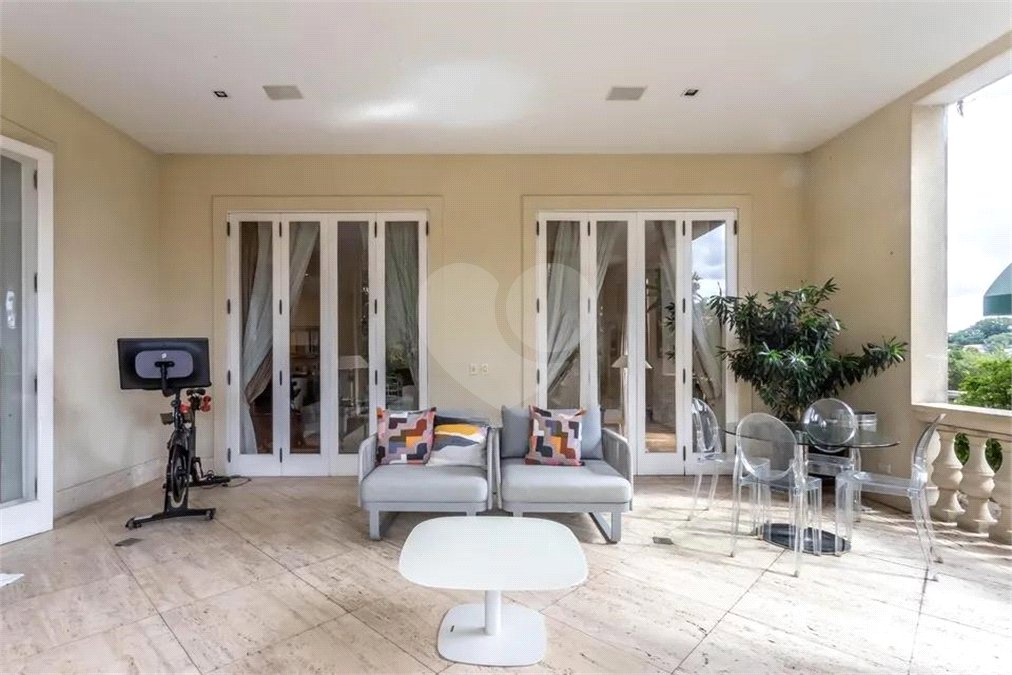 Casa à venda com 4 suítes no condomínio Ville D´asolo, São Paulo - SP