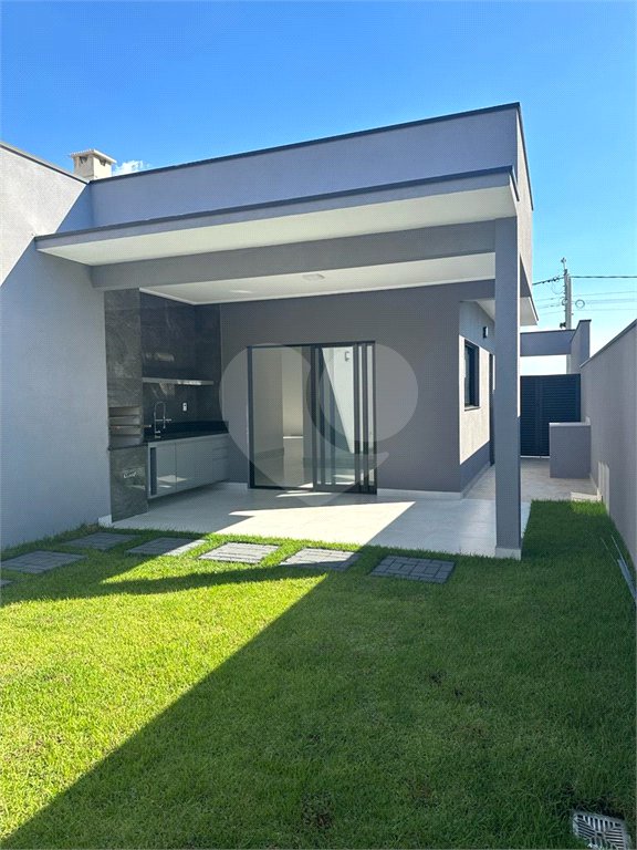 Casa à venda com 3 quartos, sendo 1 suíte, no condomínio Lagos D´icaraí, Salto - SP