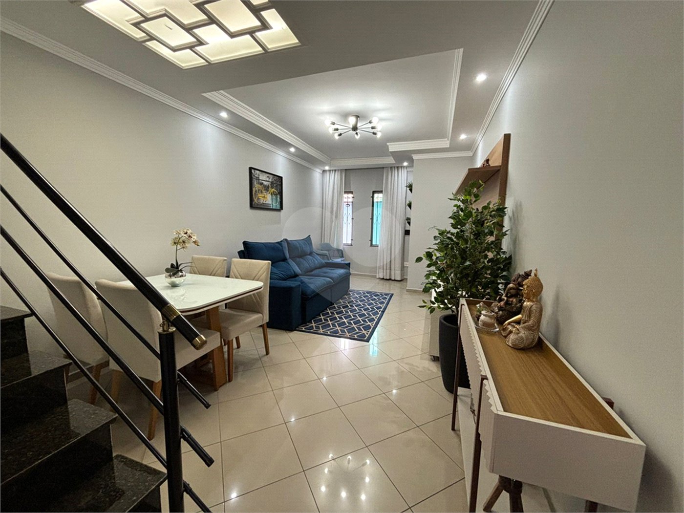 Casa à venda com 3 quartos, sendo 1 suíte, no condomínio Mira Estrela, São Paulo - SP